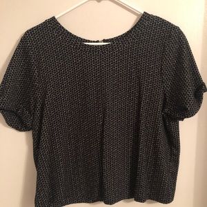 Black and White Patterned Cropped Shirt